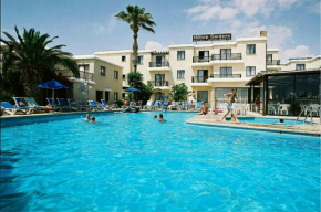 Отель Hilltop Gardens Hotel Apartments  Пафос
